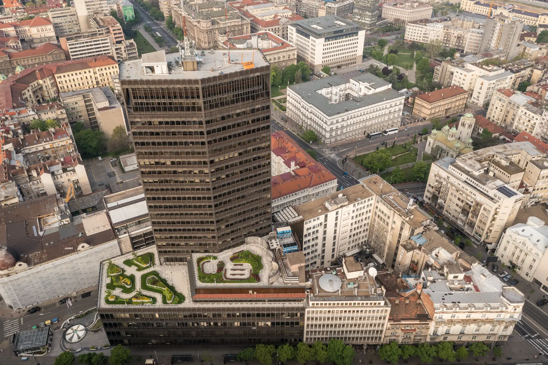 Humanitarni pogled sa Palate Beograd: Marera Properties donira 358.800 dinara Crvenom krstu